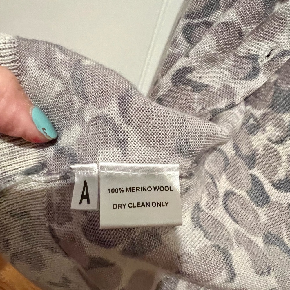 Ann Taylor cardigan - Picture 5 of 5